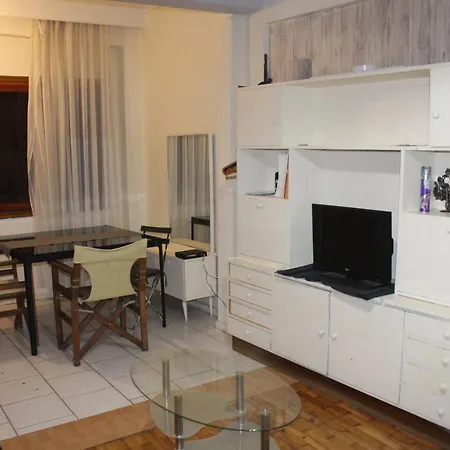 Budget Studio Center *